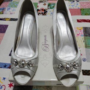 Mother-of-the-groom shoes! Silver, Bouquet brand, women's size 12